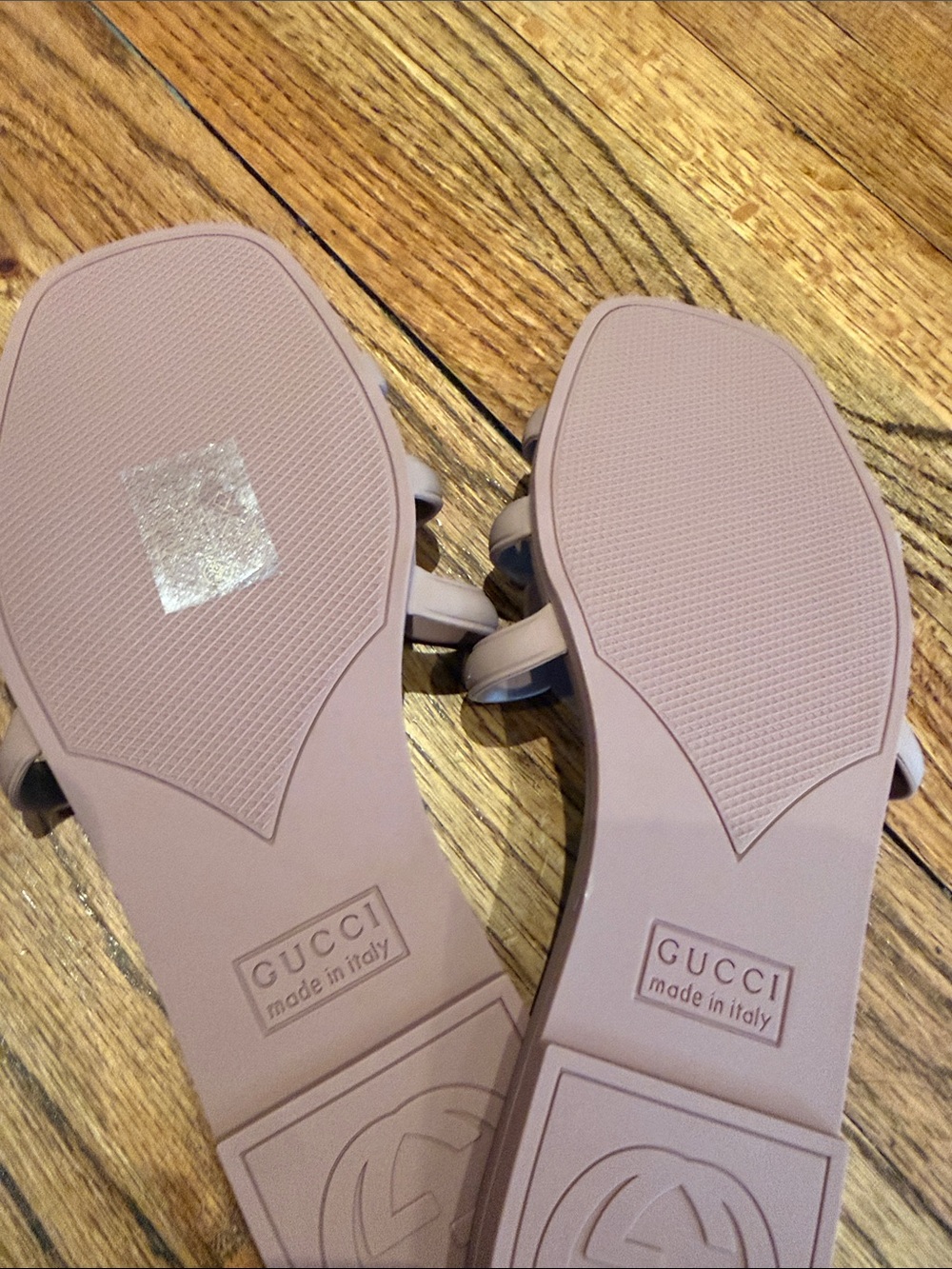 Gucci Women’s nude/Blush Interlocking G Slide Sandals - Picture 4 of 6